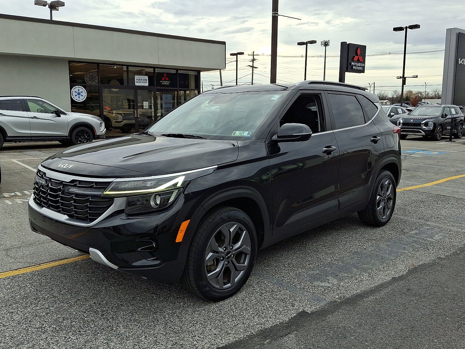 Used 2024 Kia Seltos S image 3