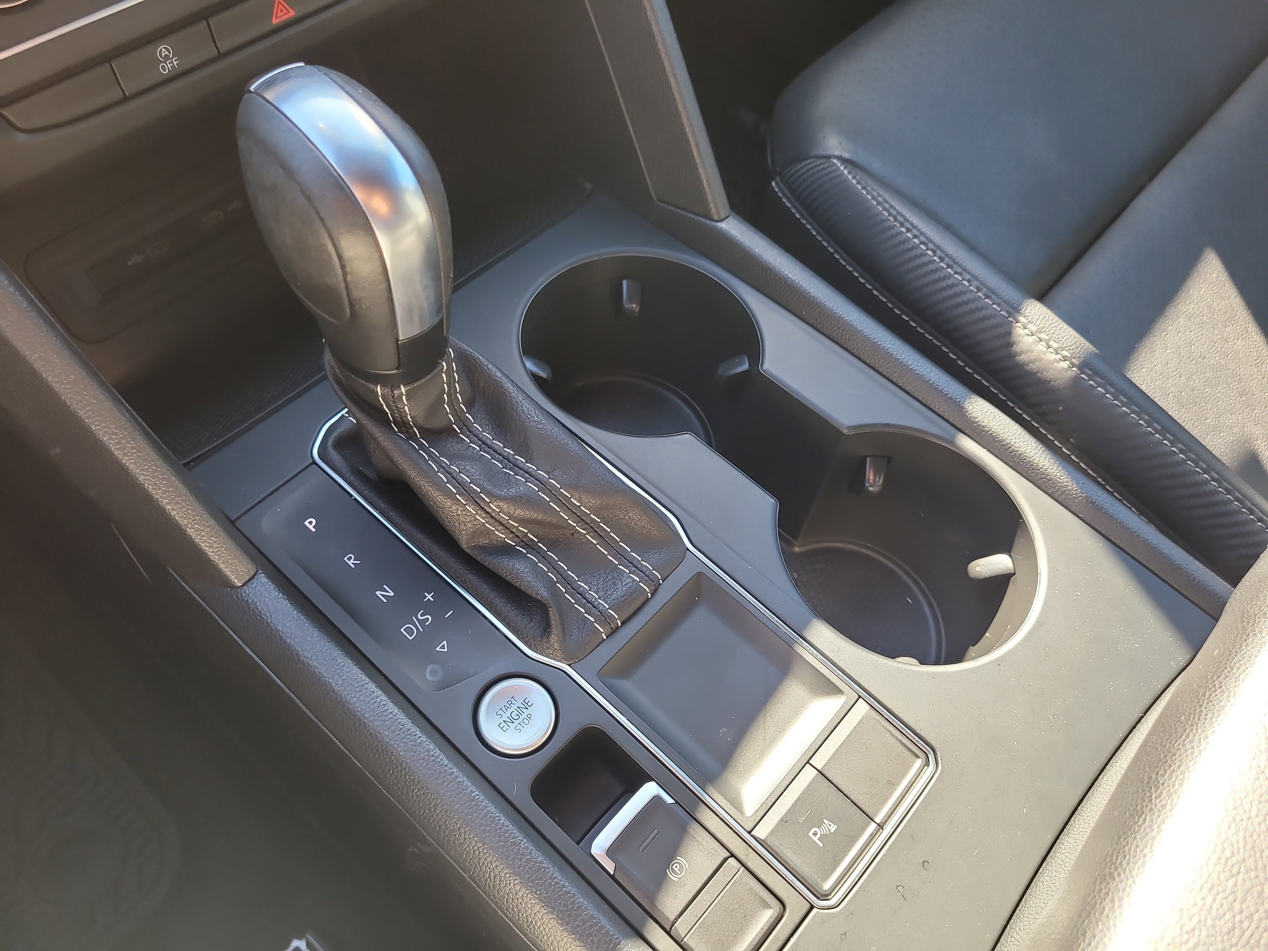 Used 2021 Volkswagen Atlas Cross Sport SE image 29