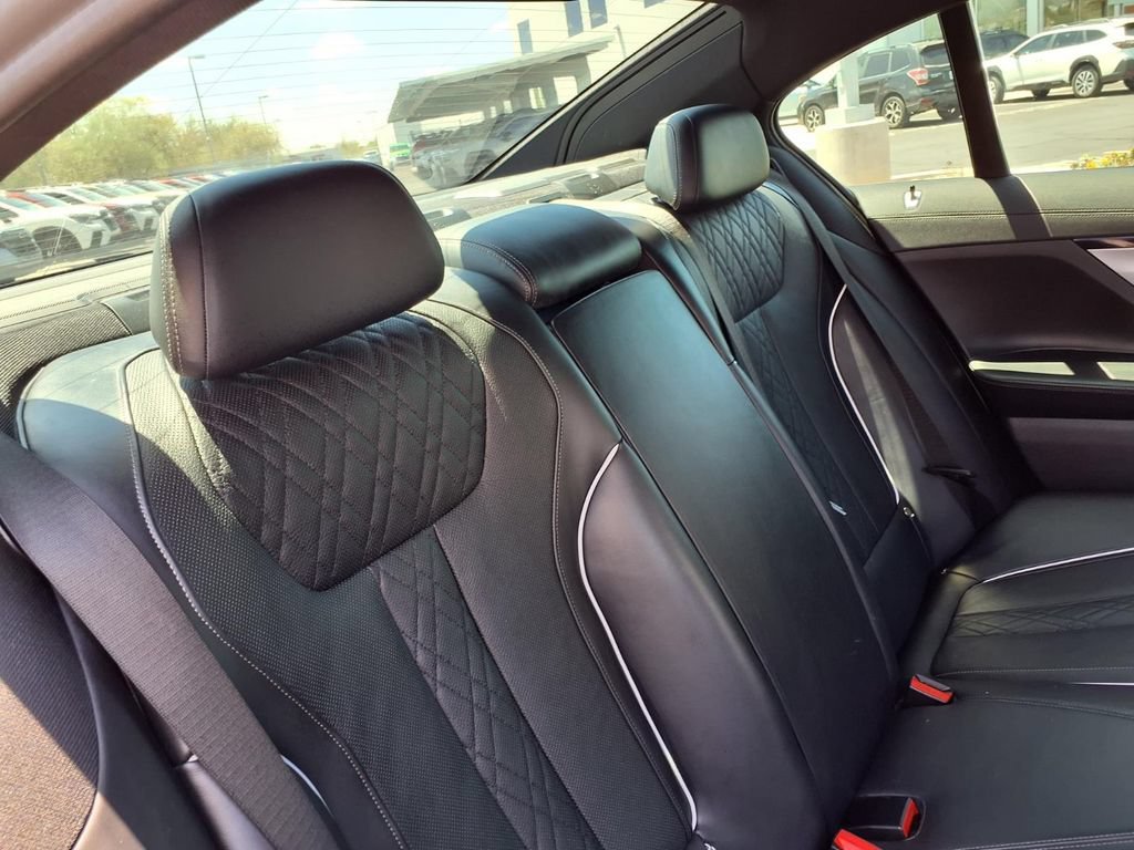 Used 2019 BMW 750i xDrive w/ M Sport Package AWD/4WD image 22