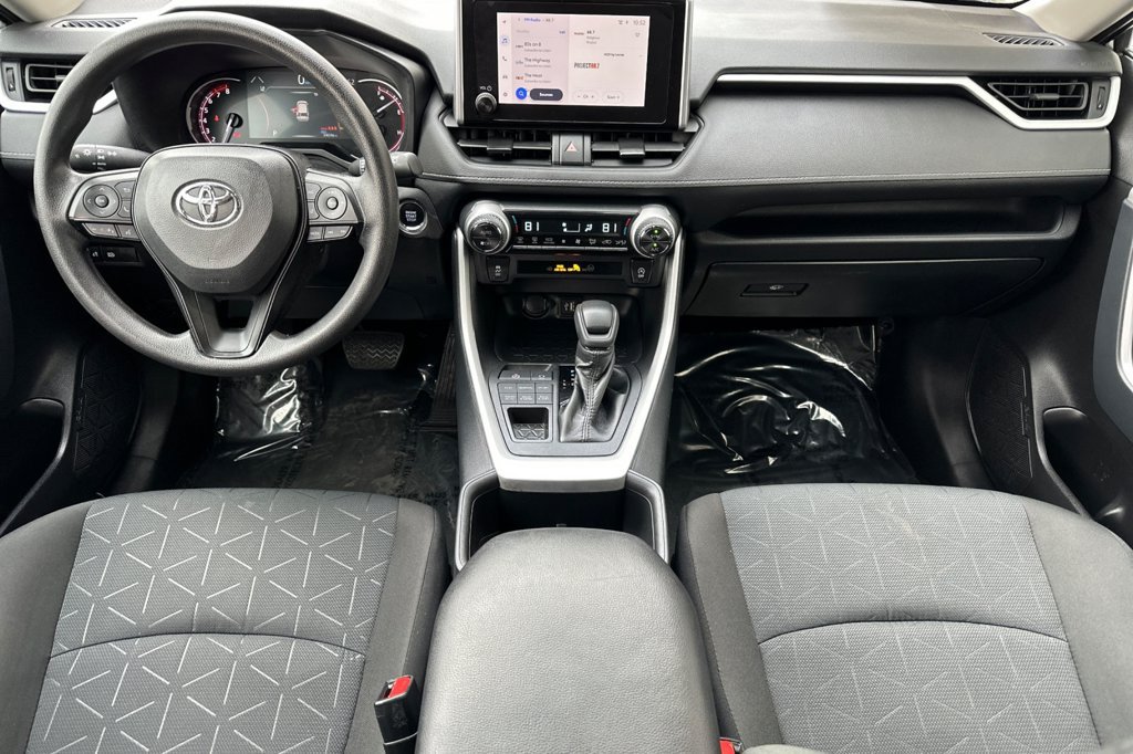 Used 2025 Toyota RAV4 XLE AWD/4WD image 5