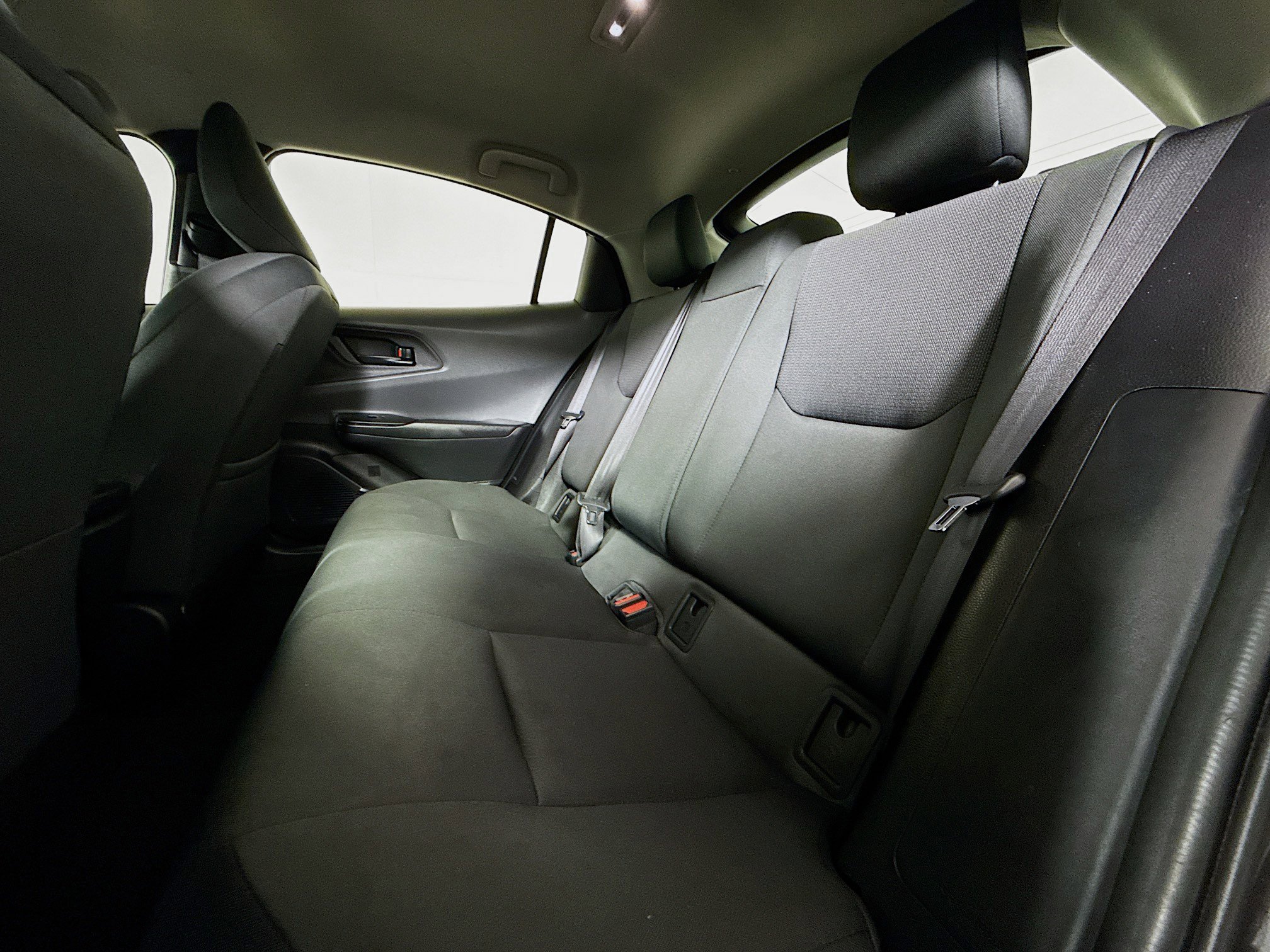 Used 2025 Toyota Prius LE image 20