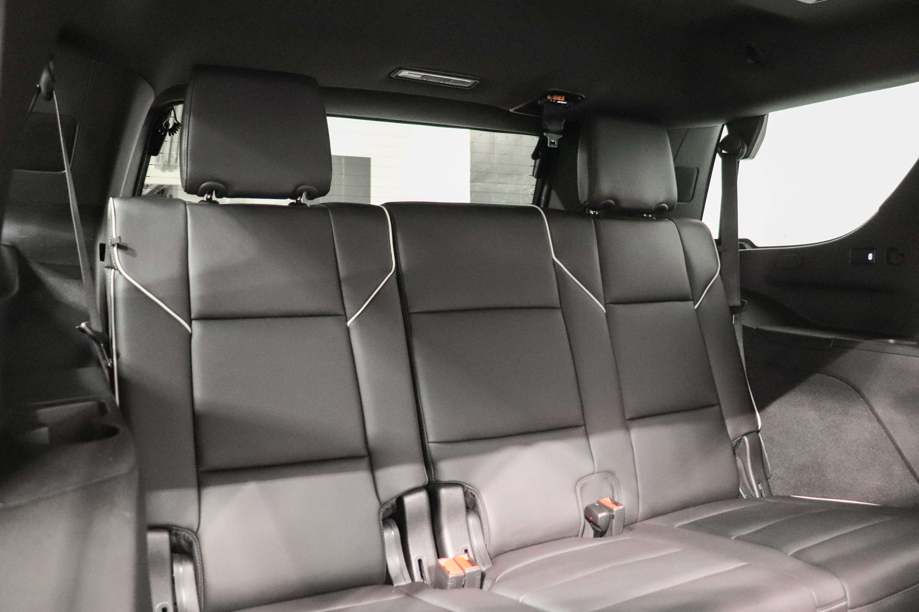 Used 2023 Cadillac Escalade Premium Luxury AWD/4WD image 21