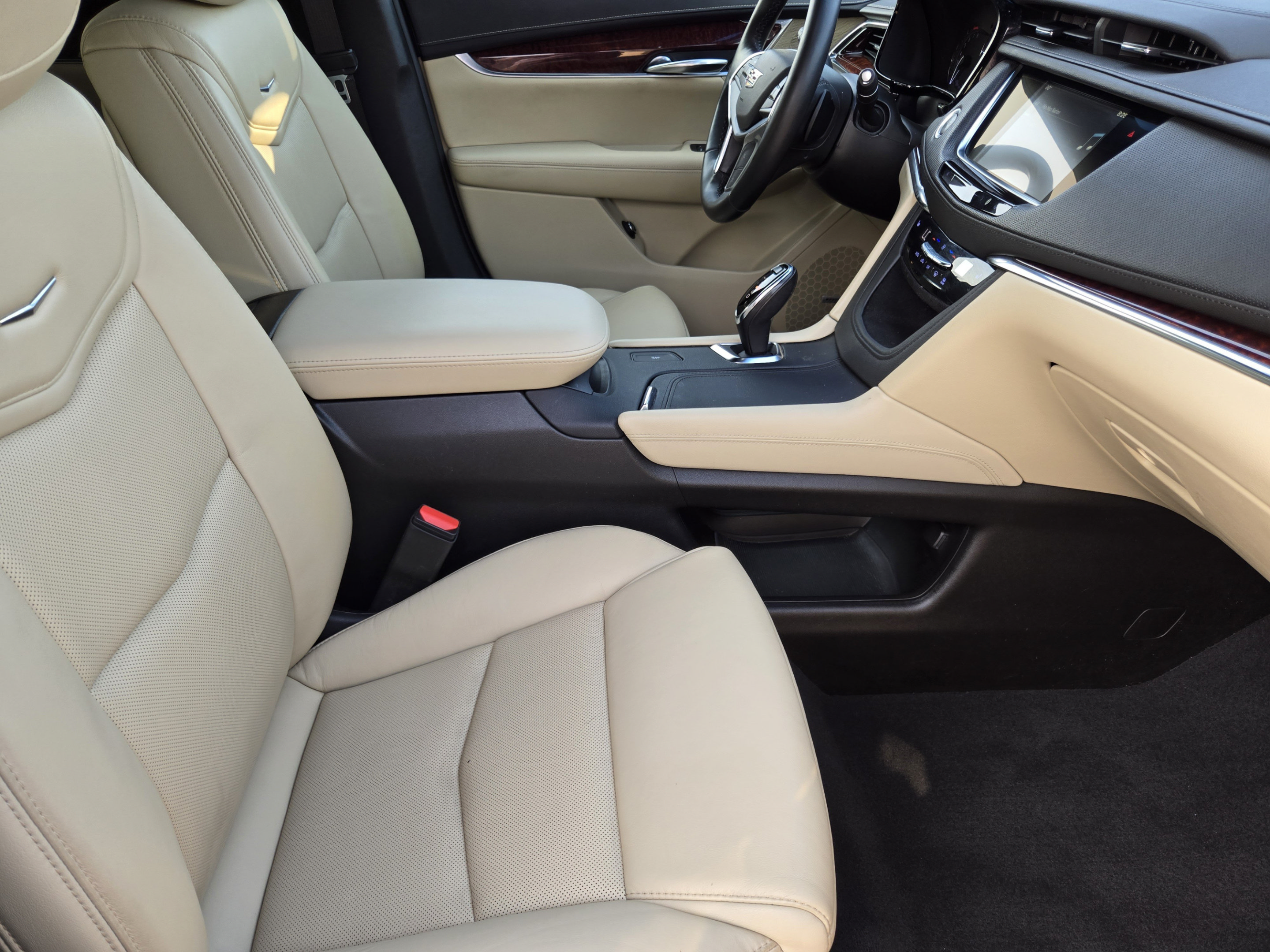 Used 2019 Cadillac XT5 Luxury FWD image 10