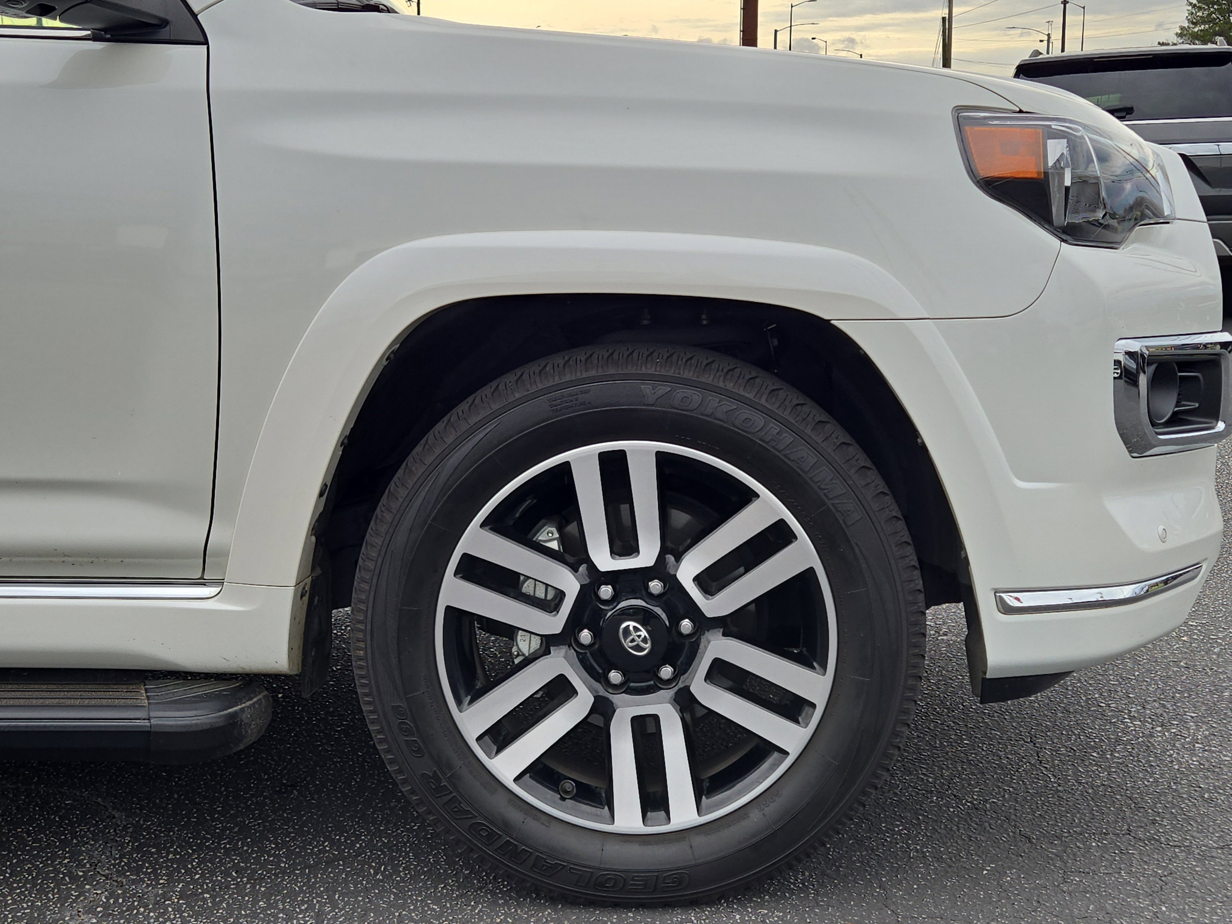 Used 2023 Toyota 4Runner Limited image 12