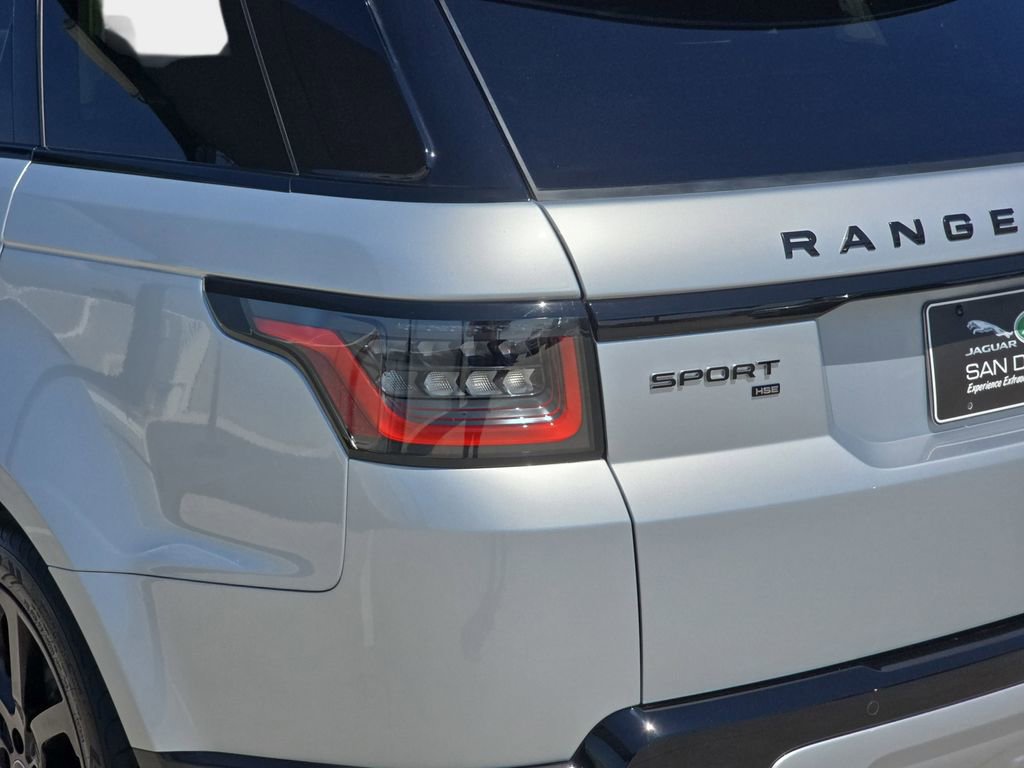 Certified 2021 Land Rover Range Rover Sport HSE Silver Edition image 38