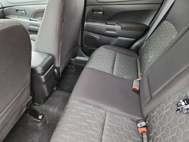 Used 2025 Mitsubishi Outlander Sport AWD image 14