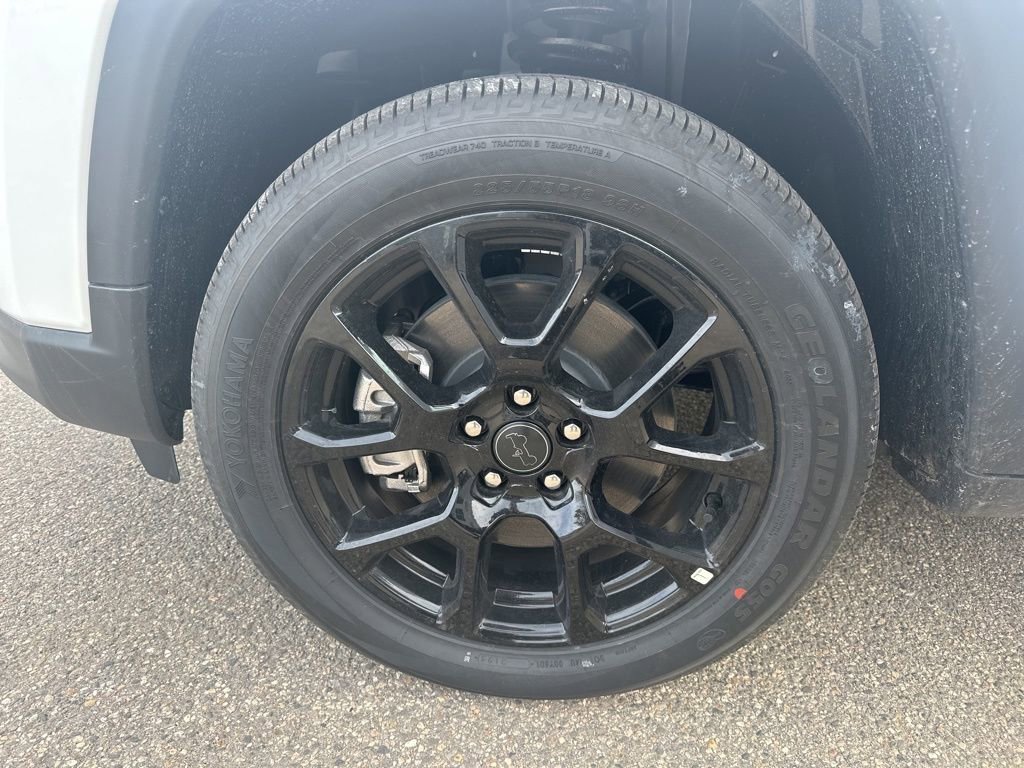 New 2026 Jeep Compass Latitude AWD/4WD image 33