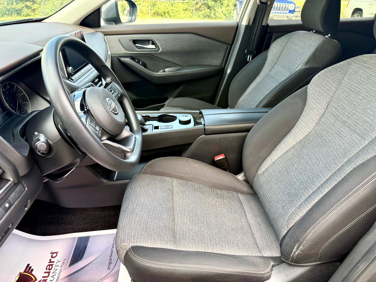Used 2023 Nissan Rogue SV image 25