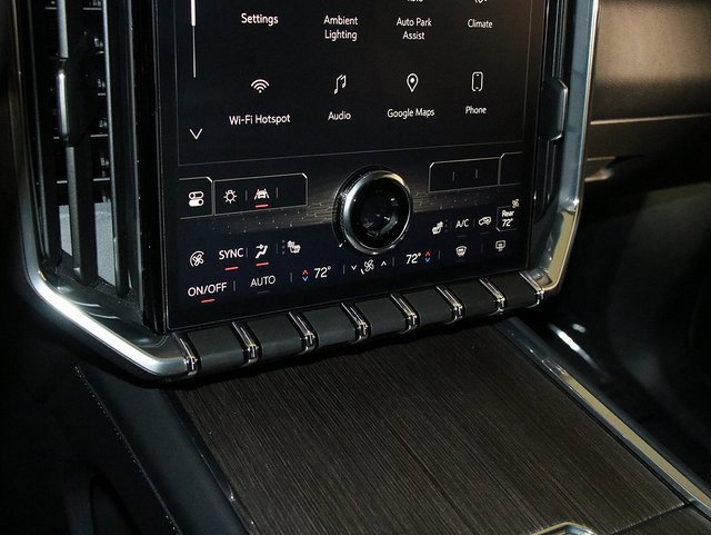 Used 2024 GMC Acadia Denali w/ Super Cruise Package image 23