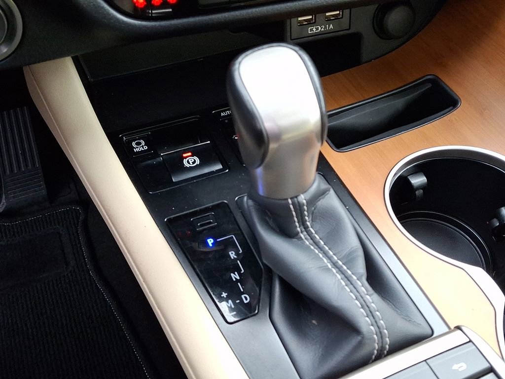 Used 2022 Lexus RX 350 FWD w/ Premium Package image 16