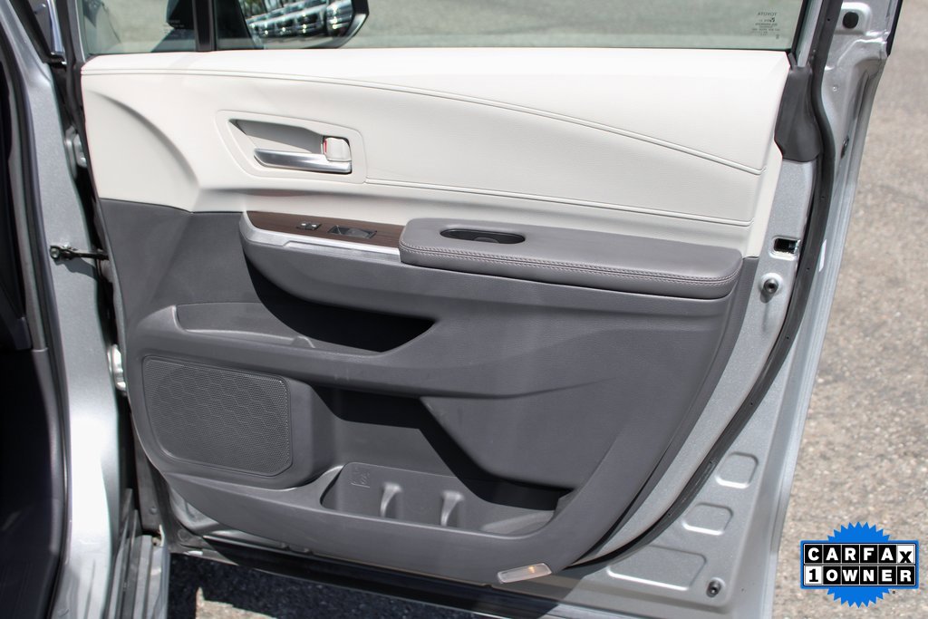 Used 2023 Toyota Sienna XLE image 35