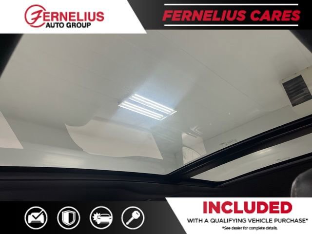 Used 2021 Land Rover Range Rover Velar R-Dynamic S image 46