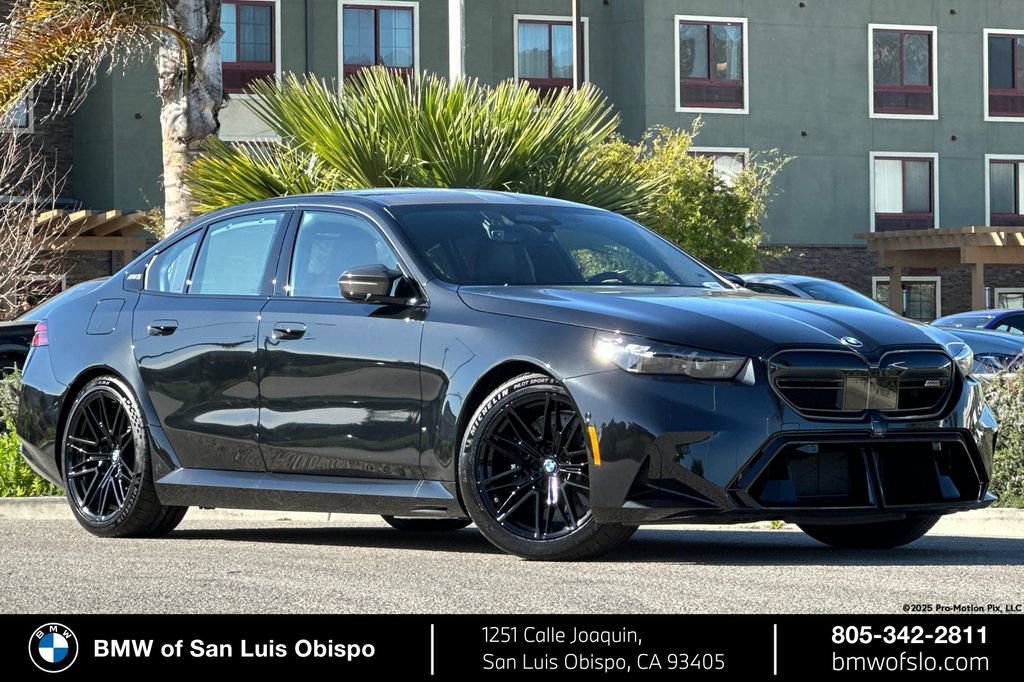 New 2026 BMW M5 w/ Carbon Package image 1