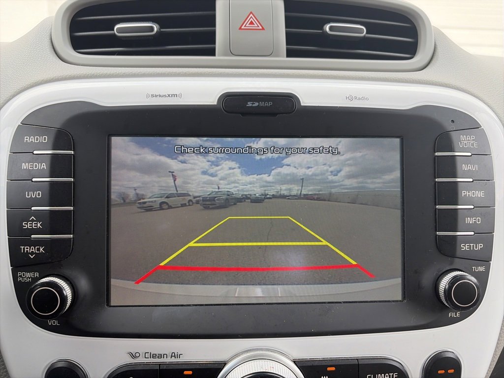 Used 2017 Kia Soul EV image 25