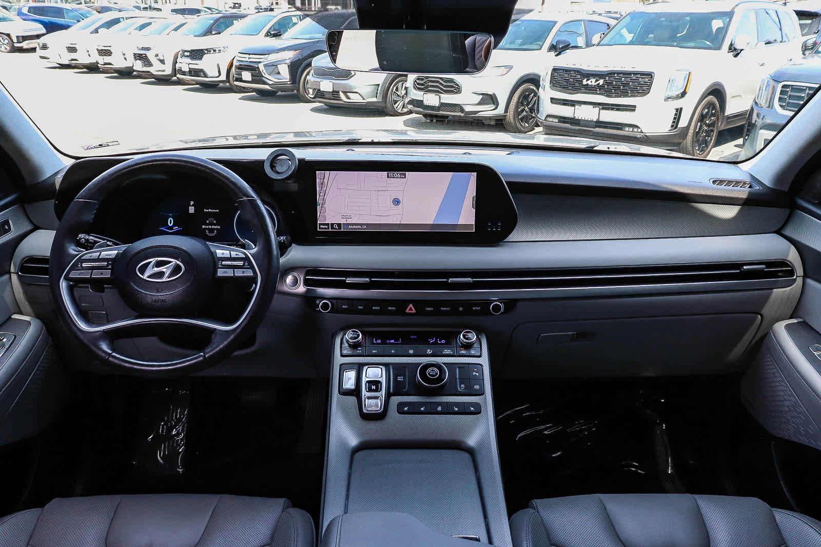 Used 2023 Hyundai Palisade SEL w/ Premium Package FWD image 13