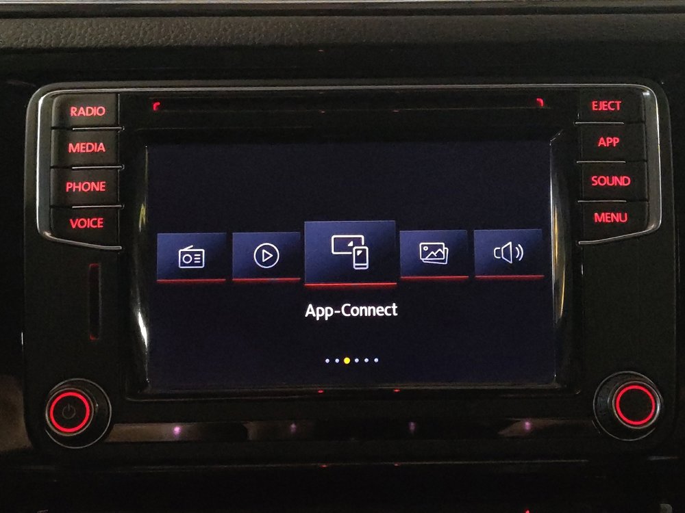 Used 2018 Volkswagen Jetta SEL image 25