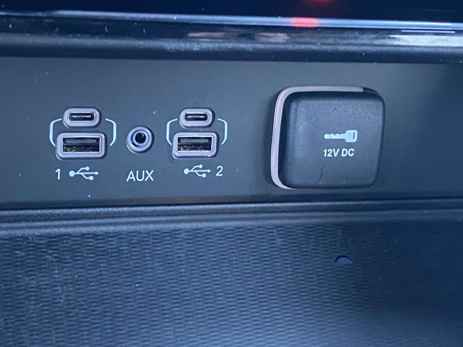 Certified 2024 Jeep Grand Cherokee Altitude image 4