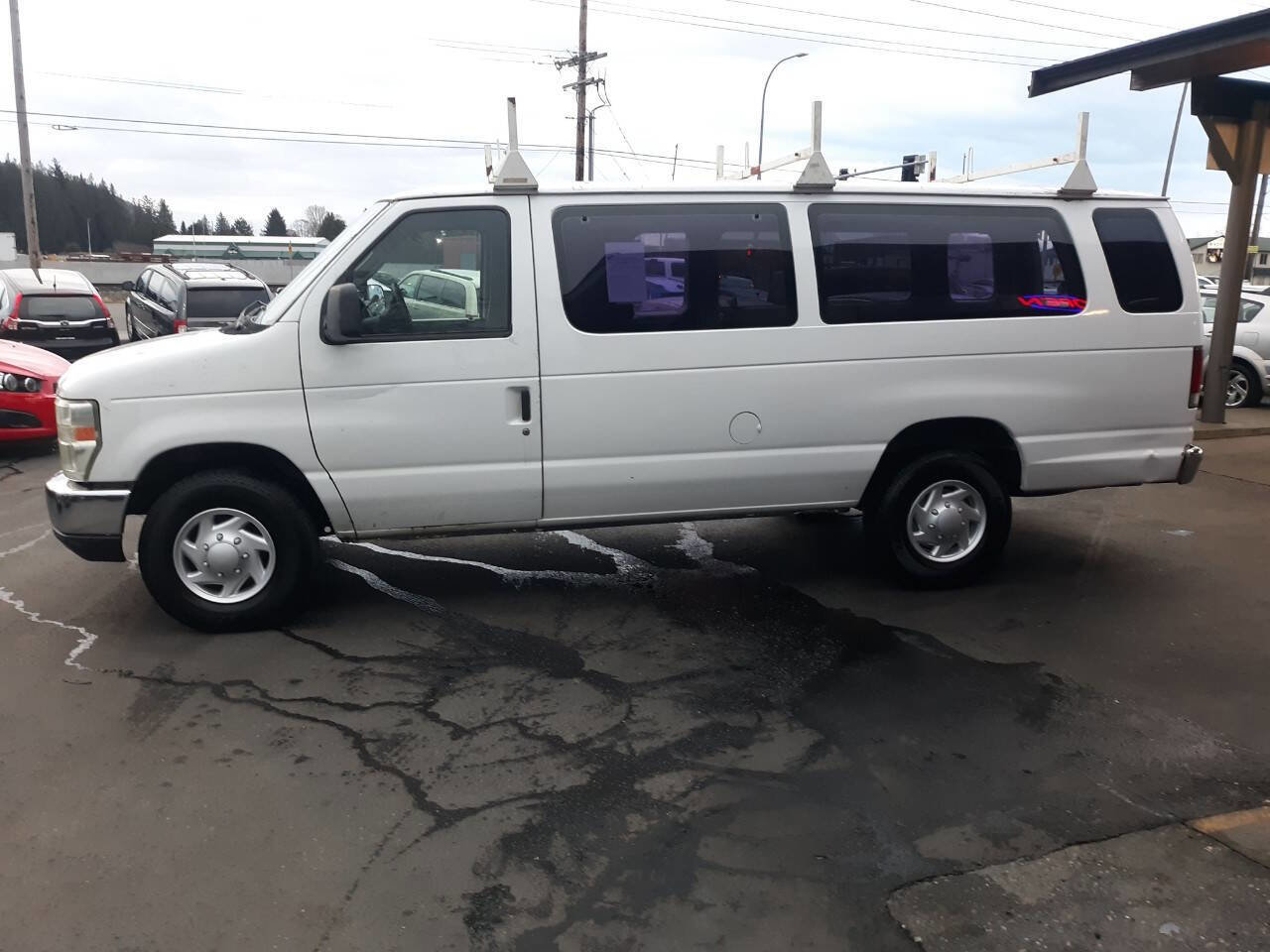 Used 2009 Ford E-350 and Econoline 350 XLT image 8