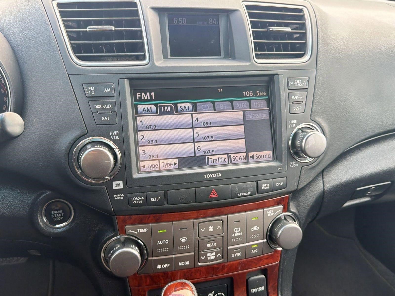 Used 2012 Toyota Highlander Limited w/ Tow Pkg image 24