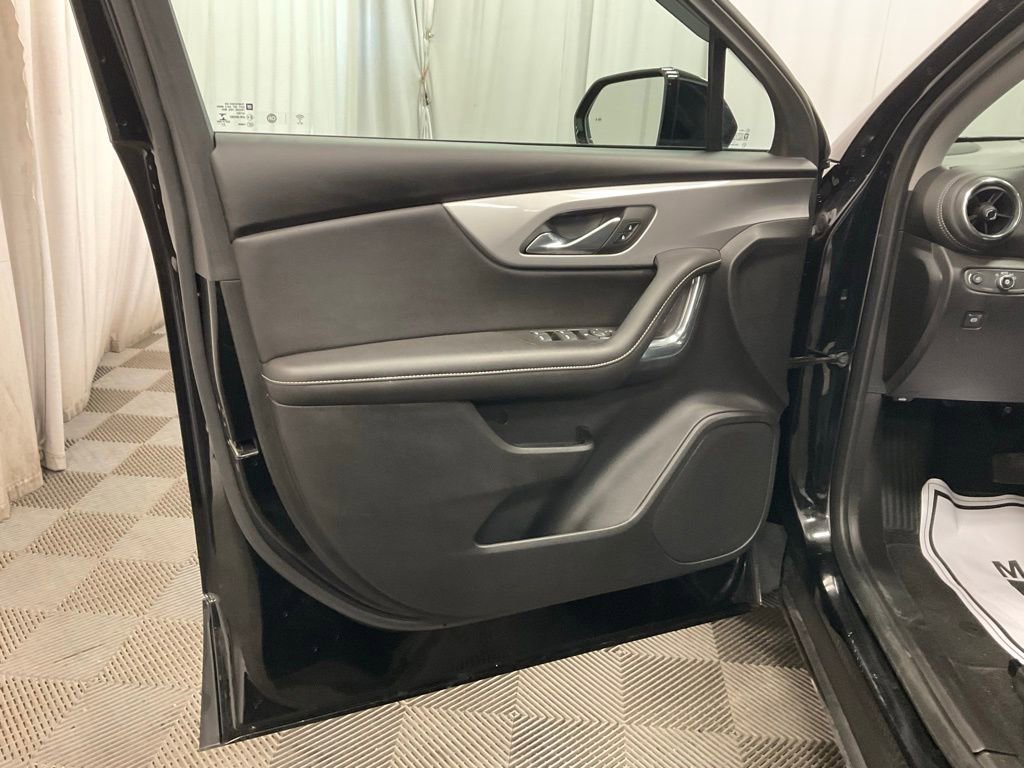 Used 2023 Chevrolet Blazer LT w/ Driver Confidence Package image 21