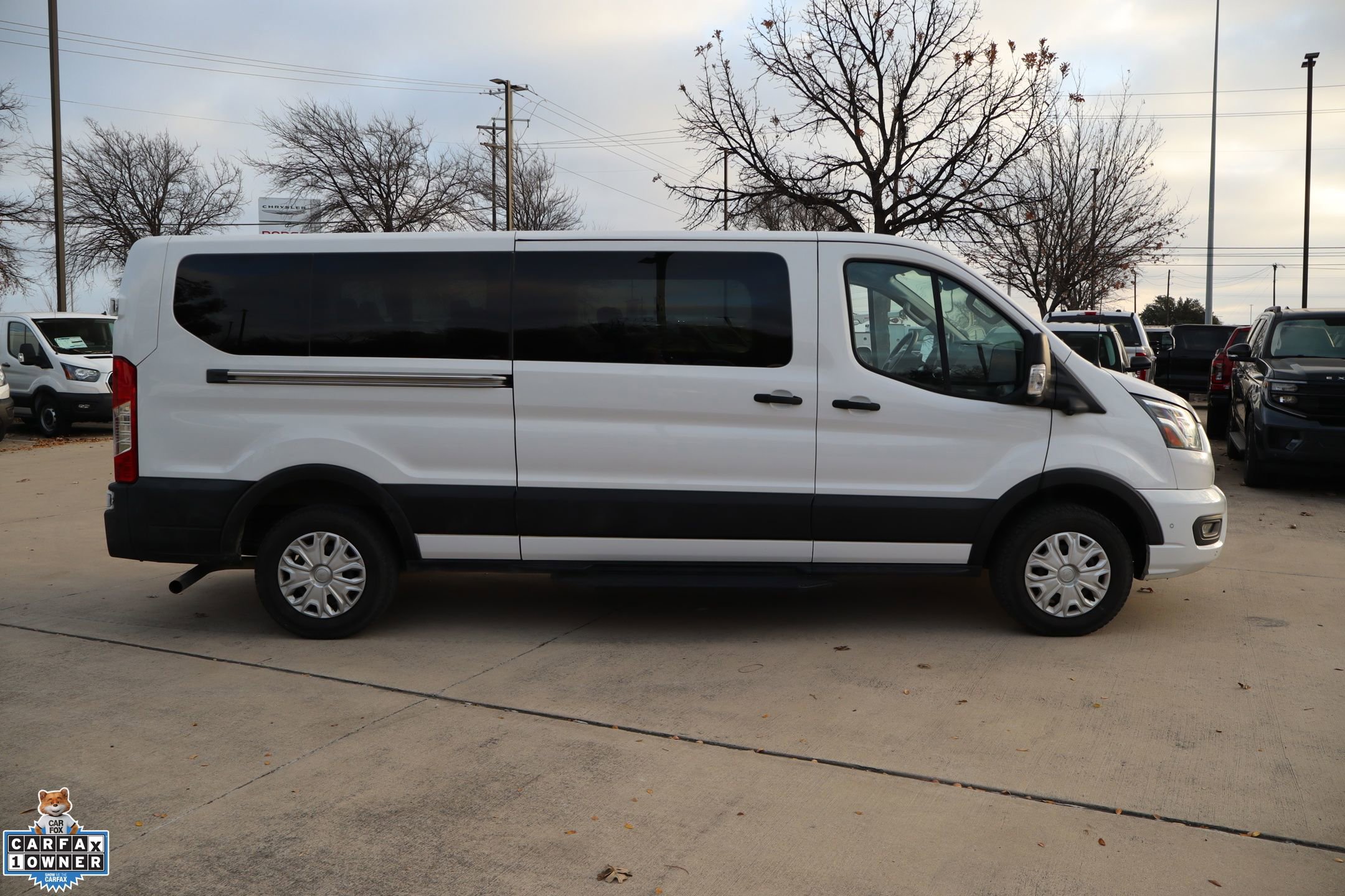 Used 2023 Ford Transit 350 XLT image 2