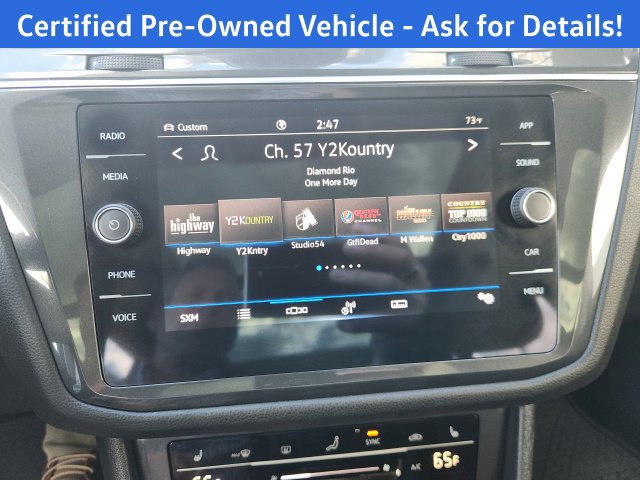 Certified 2022 Volkswagen Tiguan SE w/ Panoramic Sunroof Package AWD/4WD image 11