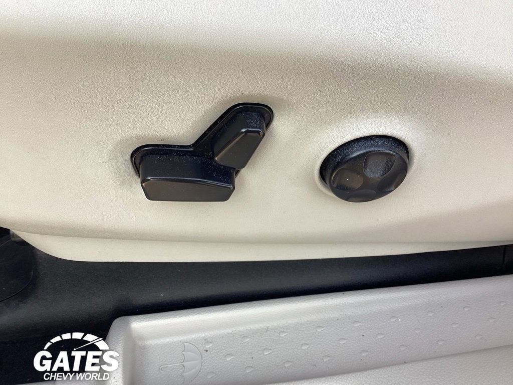 Used 2021 Chrysler Pacifica Touring-L FWD image 17