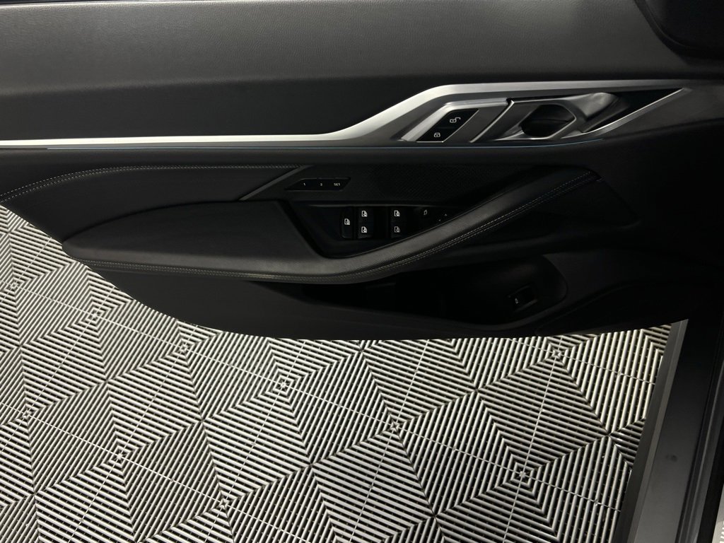 Used 2023 BMW i4 eDrive35 image 25