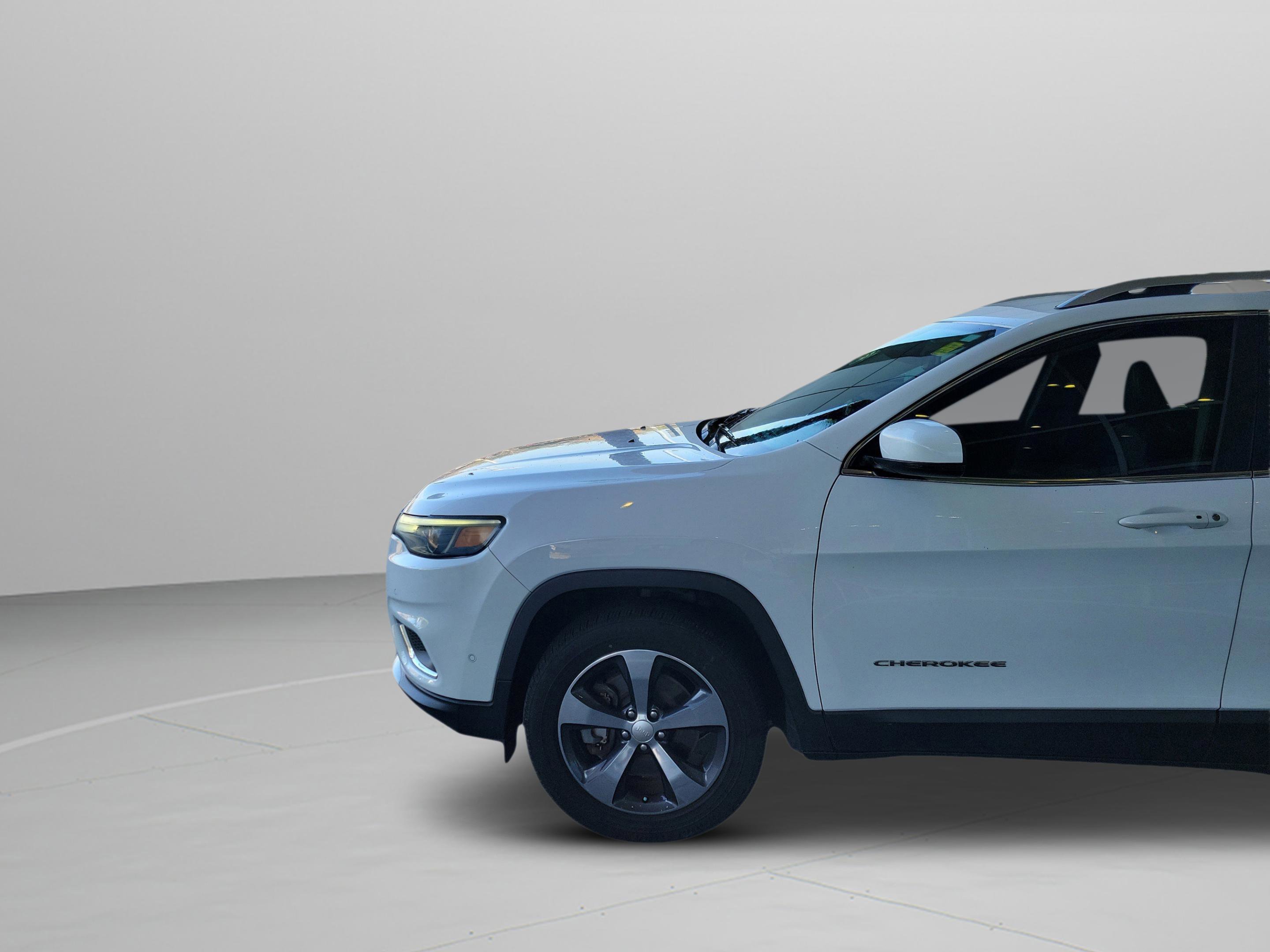 Used 2019 Jeep Cherokee Limited w/ Luxury Group image 6