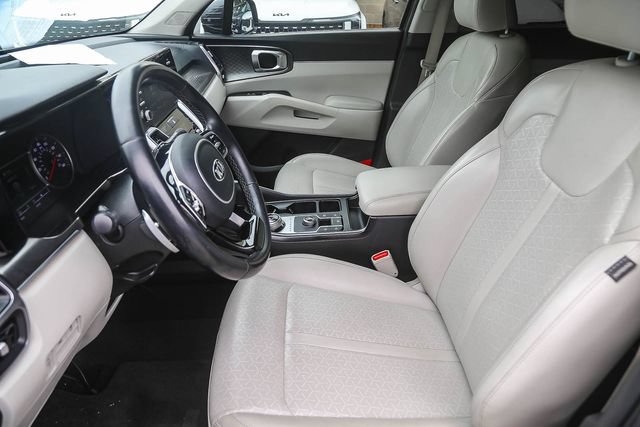 Used 2021 Kia Sorento S FWD image 19