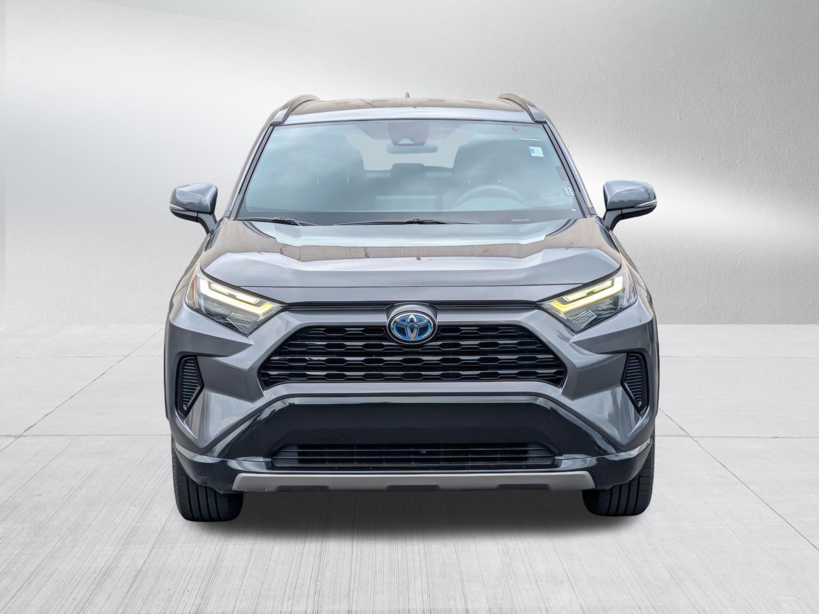 Used 2022 Toyota RAV4 SE AWD/4WD image 2