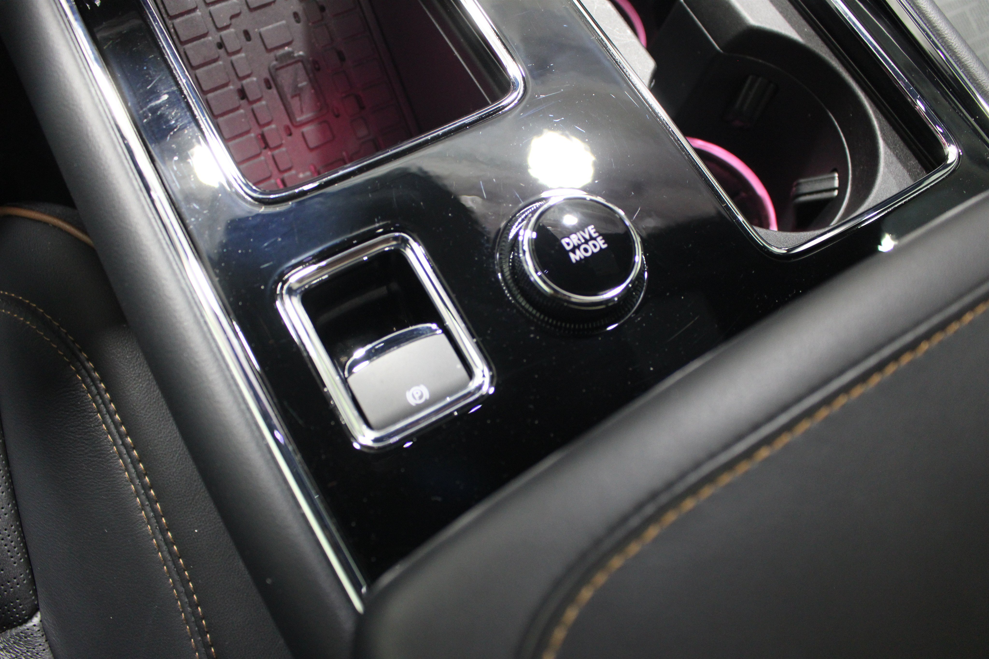 Used 2025 Lincoln Aviator Black Label AWD/4WD image 21