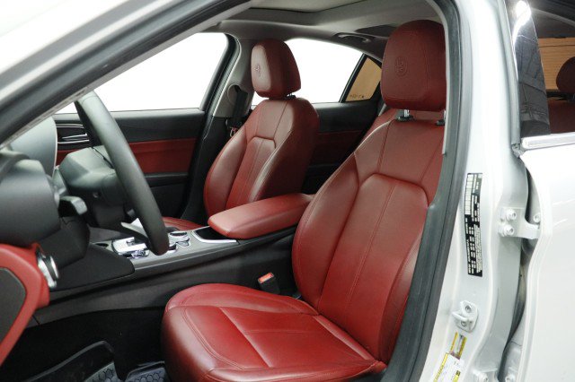 Used 2021 Alfa Romeo Giulia Ti RWD image 8