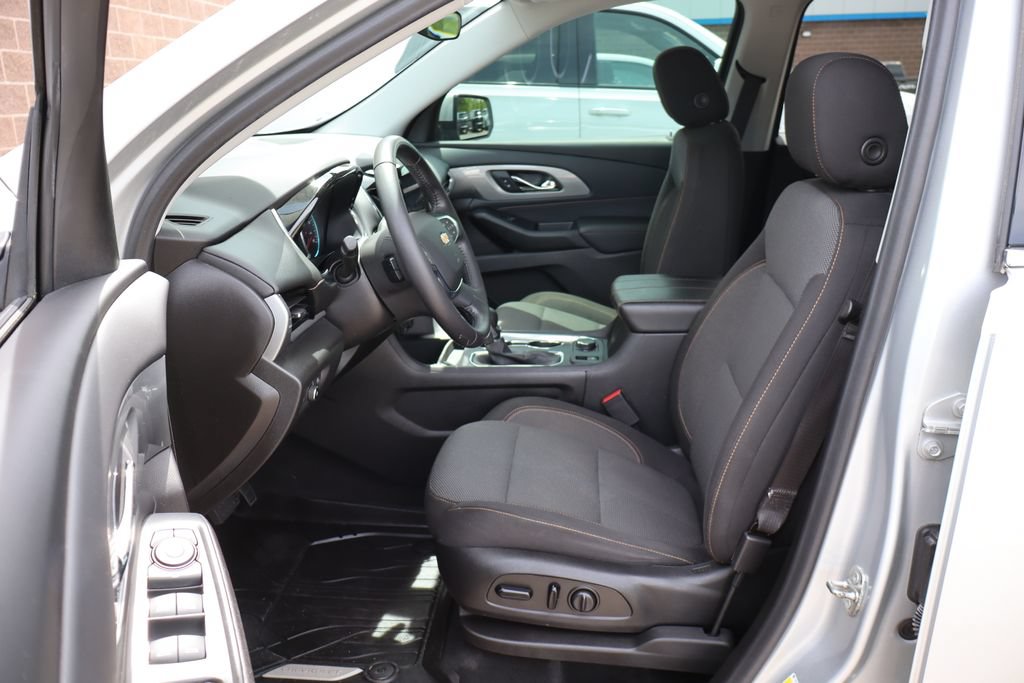 Used 2021 Chevrolet Traverse LT FWD image 10