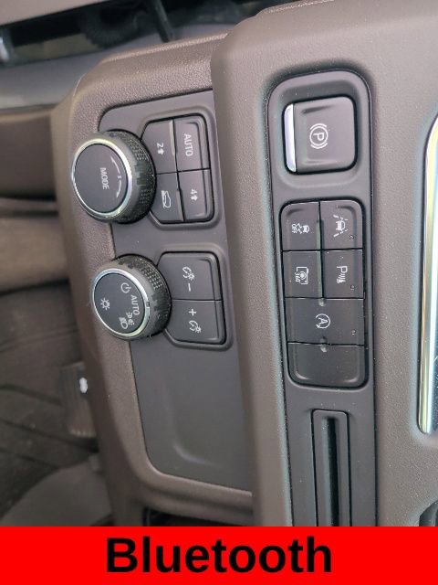 Used 2024 Chevrolet Tahoe LT w/ Luxury Package AWD/4WD image 5