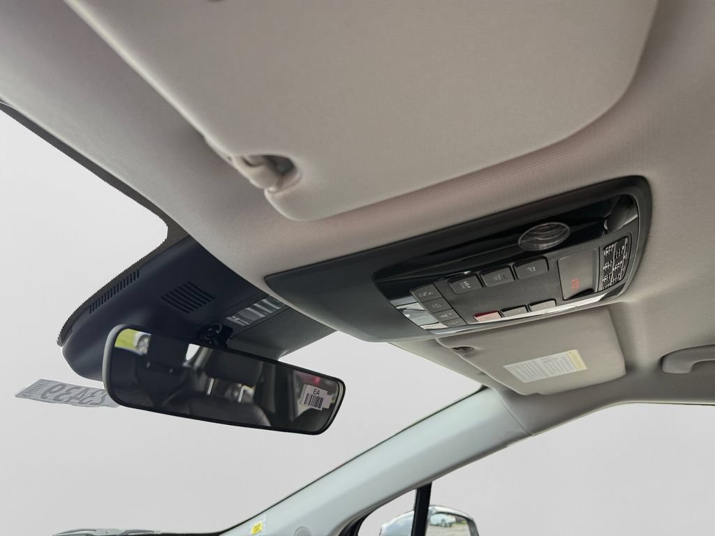 New 2027 Kia Carnival EX FWD image 27