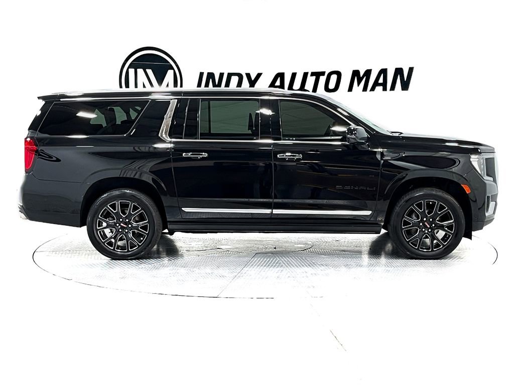 Used 2023 GMC Yukon XL Denali image 3