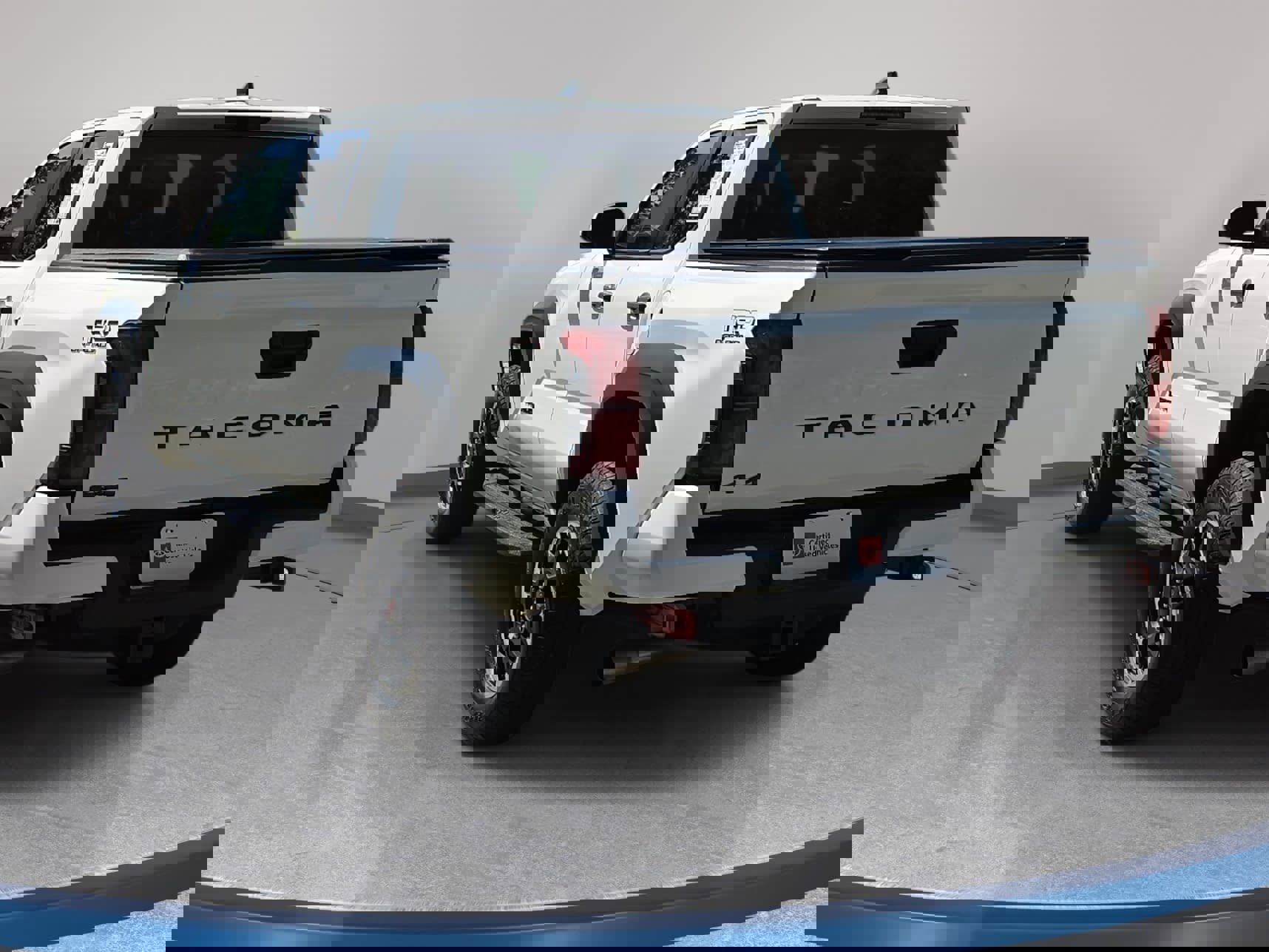 Certified 2024 Toyota Tacoma TRD Off-Road image 7