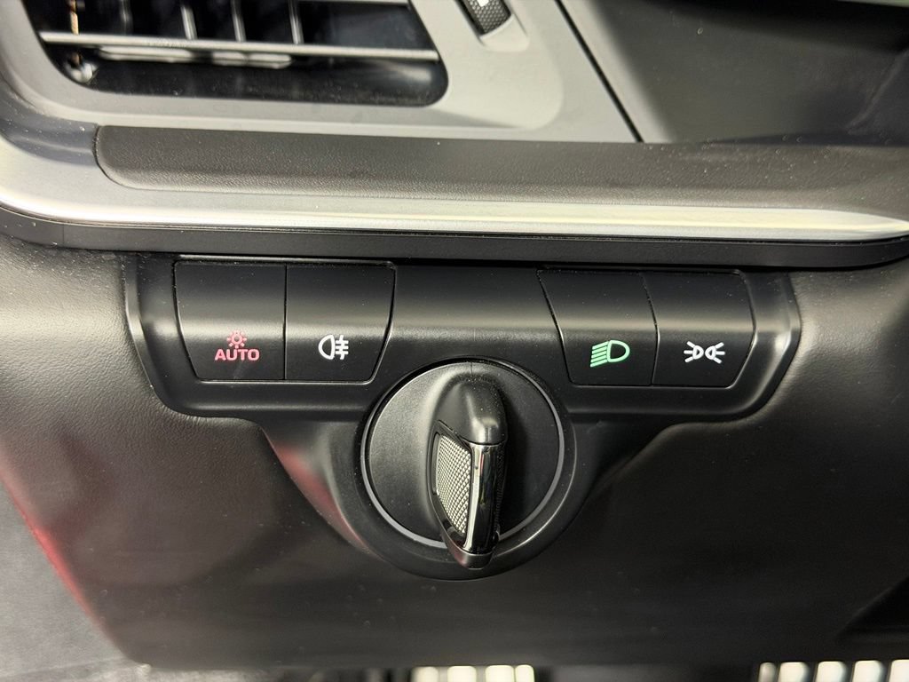 Certified 2025 Porsche 911 Turbo AWD/4WD image 28