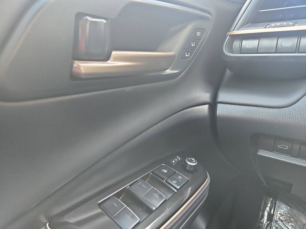 Used 2024 Toyota Crown Limited image 20