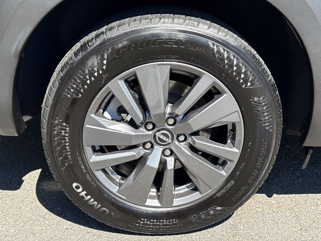 Certified 2025 Nissan Pathfinder SV FWD image 12