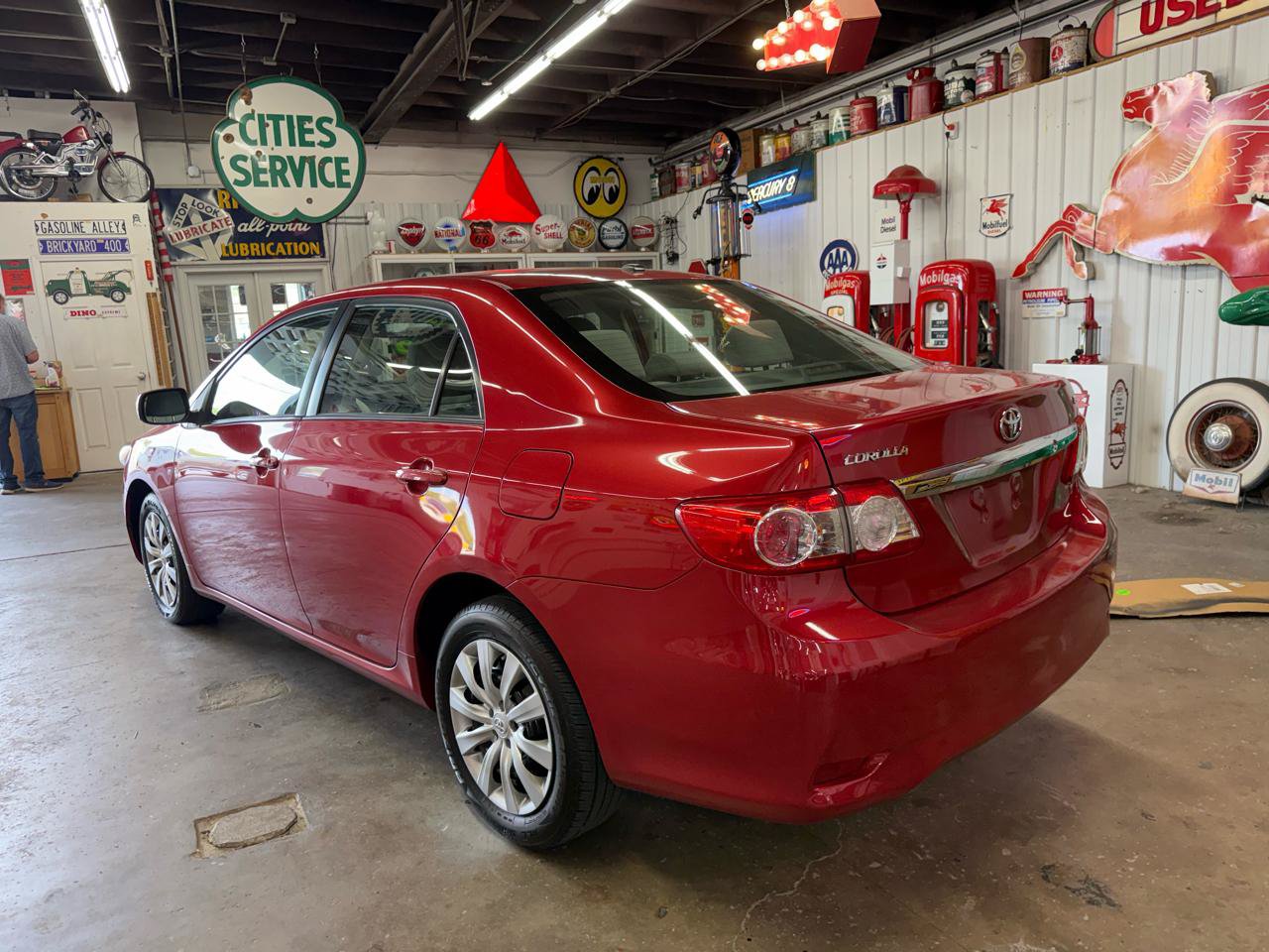 Used 2012 Toyota Corolla LE FWD image 3