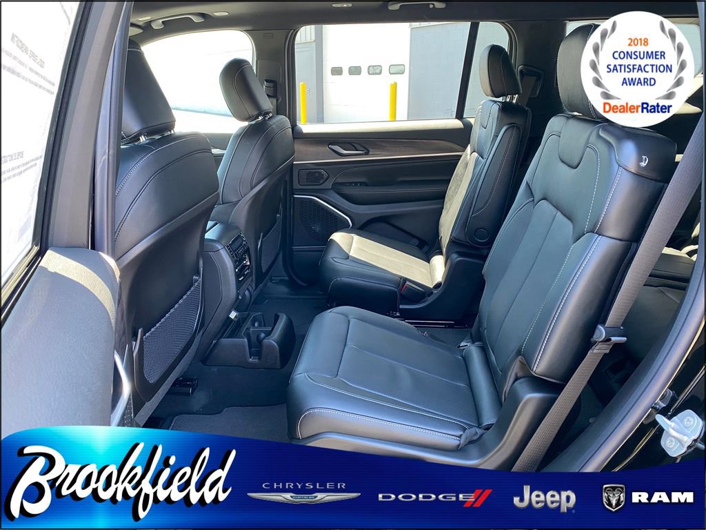 New 2026 Jeep Grand Cherokee L Limited AWD/4WD image 17