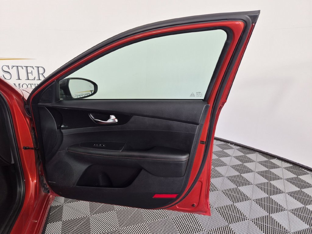 Used 2020 Kia Forte GT FWD image 34