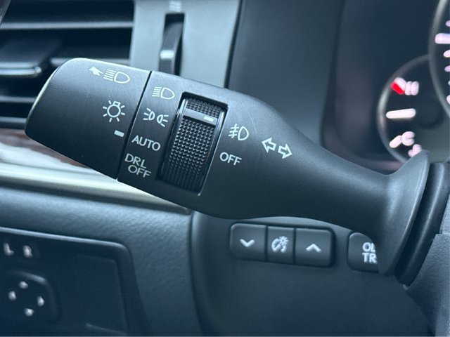 Used 2018 Lexus ES 350 w/ Luxury Package w/Wood Trim FWD image 20