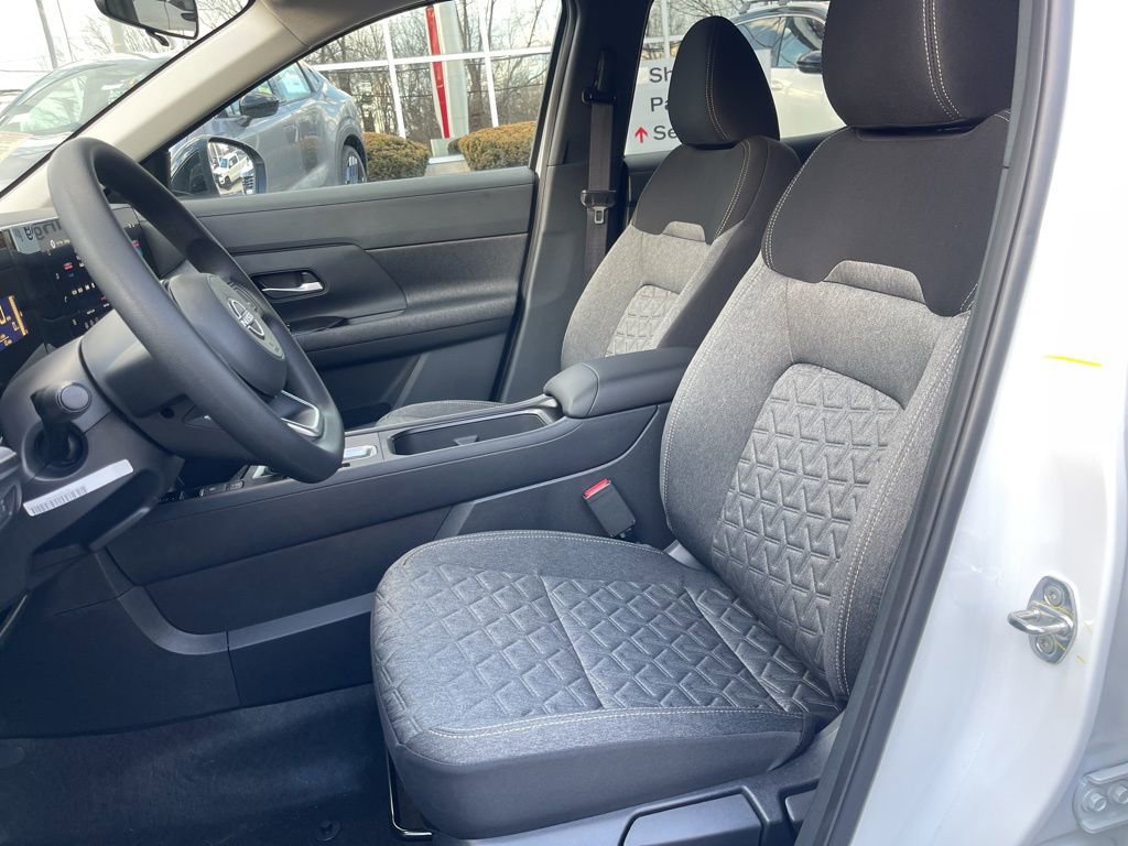 New 2026 Nissan Kicks SV w/ SV Premium Package image 18