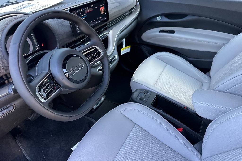 New 2025 FIAT 500 e image 10