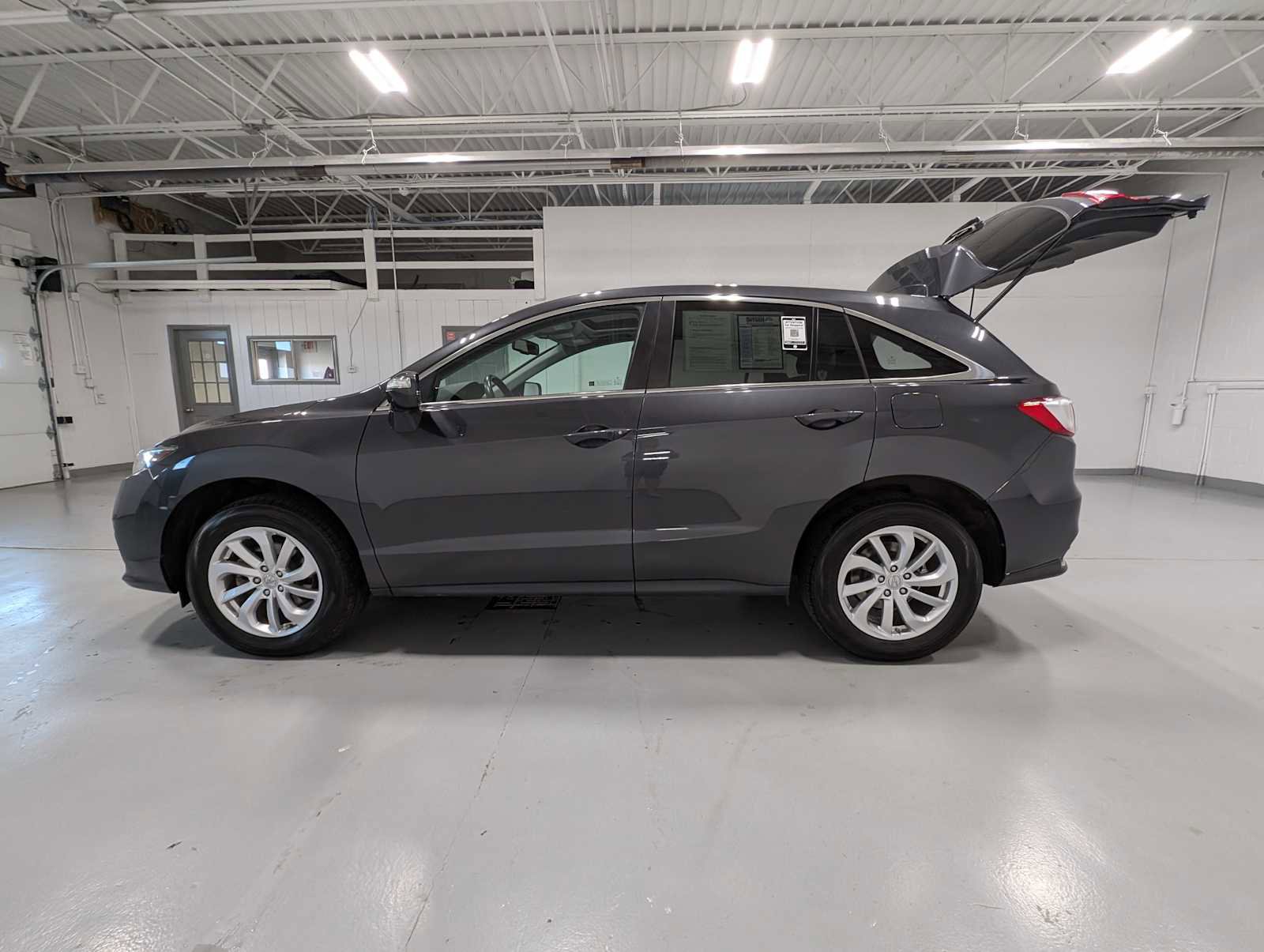 Used 2016 Acura RDX AWD w/ Technology Package image 12