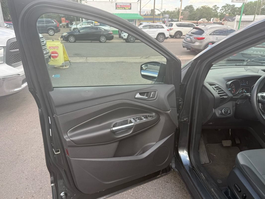 Used 2016 Ford Escape SE AWD/4WD image 23