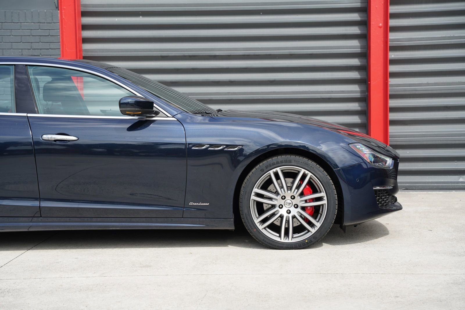 Used 2021 Maserati Ghibli S GranLusso RWD image 3
